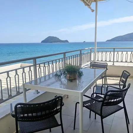 Panorama Apartment *